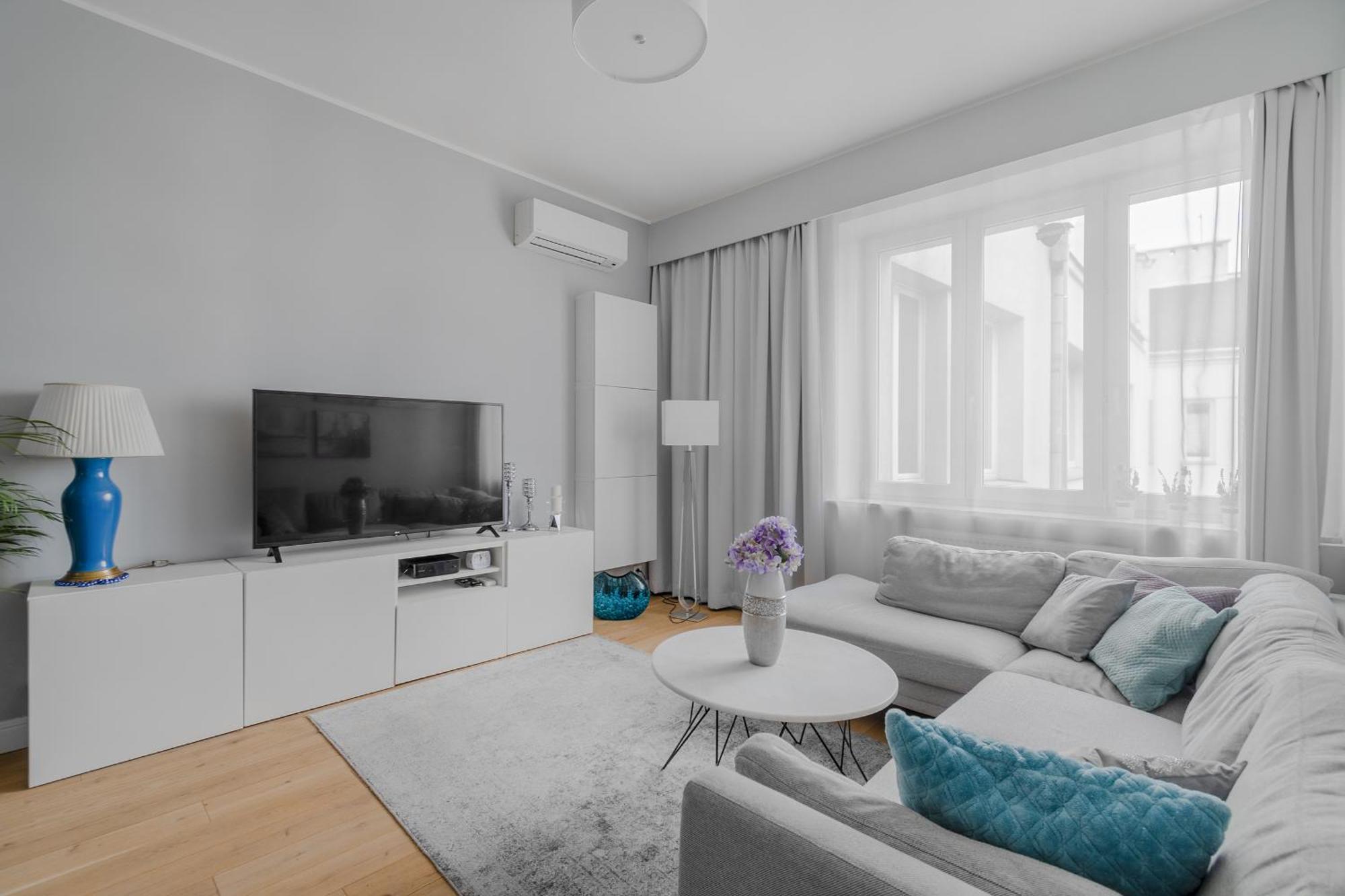 Unitapartament Delux Centrum Blisko Plac Zbawiciela Hala Koszyki Metro Politechnika Jest To Elegancki I Wygodny Na I W Warszawie - Zapraszamy * Warszawa