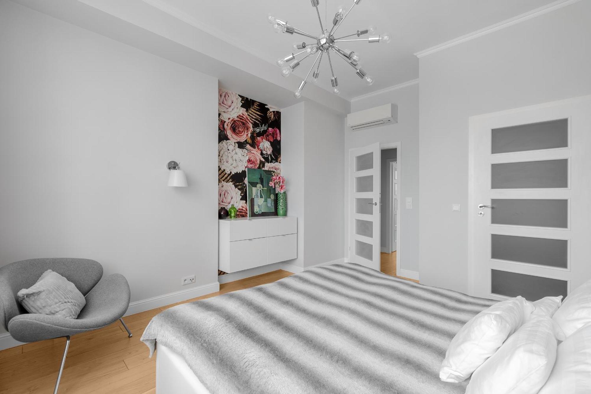 Unitapartament Delux Centrum Blisko Plac Zbawiciela Hala Koszyki Metro Politechnika Jest To Elegancki I Wygodny Na I W Warszawie - Zapraszamy Warszawa